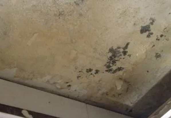 城固阳台漏水维修公司分享下城固卫生间渗水维修需要注意哪些问题。